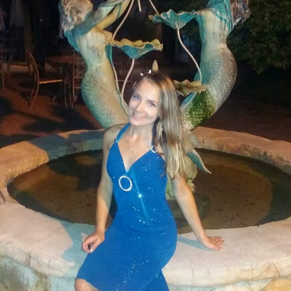 MEET YOUR POSHER - Picture 1 of 1